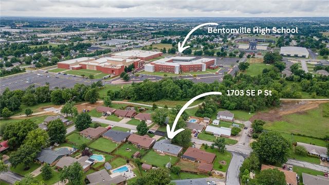 1703 SE P Street, Bentonville, AR 72712