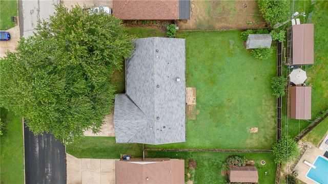 1703 SE P Street, Bentonville, AR 72712