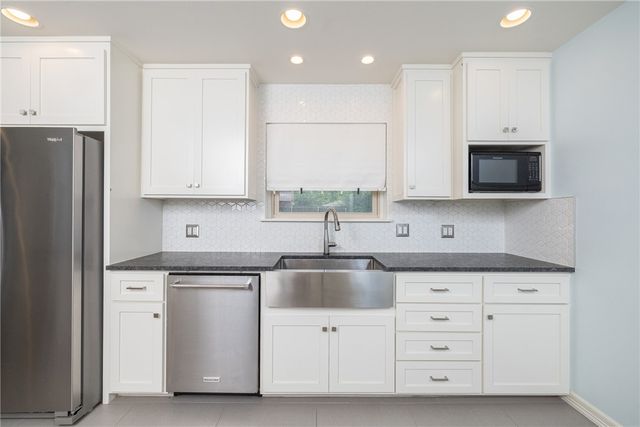 1703 SE P Street, Bentonville, AR 72712
