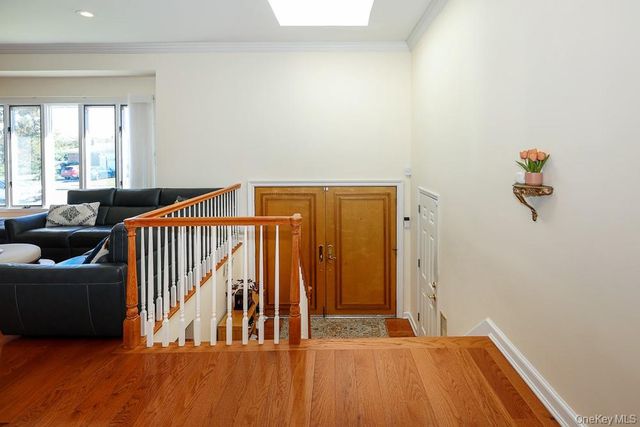 15 Yates Lane, Jericho, NY 11753