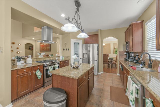 2103 Blue Water Bay Drive, Katy, TX 77494