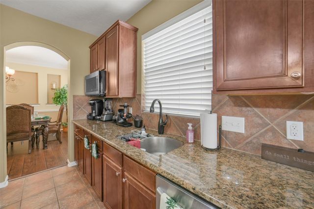 2103 Blue Water Bay Drive, Katy, TX 77494