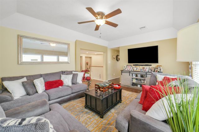 2103 Blue Water Bay Drive, Katy, TX 77494