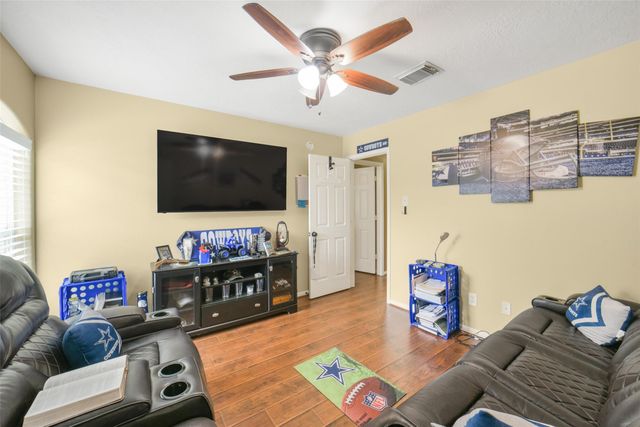 2103 Blue Water Bay Drive, Katy, TX 77494