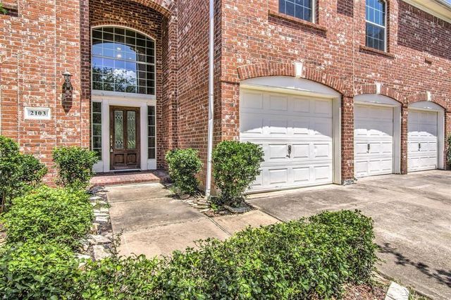 2103 Blue Water Bay Drive, Katy, TX 77494