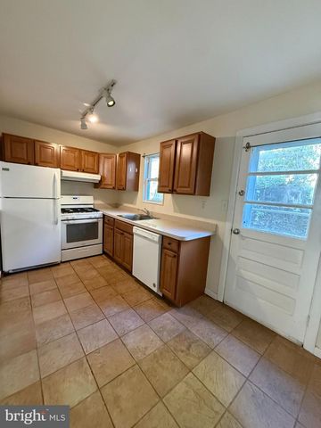 4819 OGLE ST, Philadelphia, PA 19127