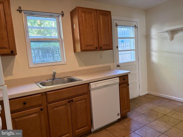 4819 OGLE ST, Philadelphia, PA 19127