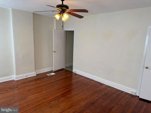 4819 OGLE ST, Philadelphia, PA 19127