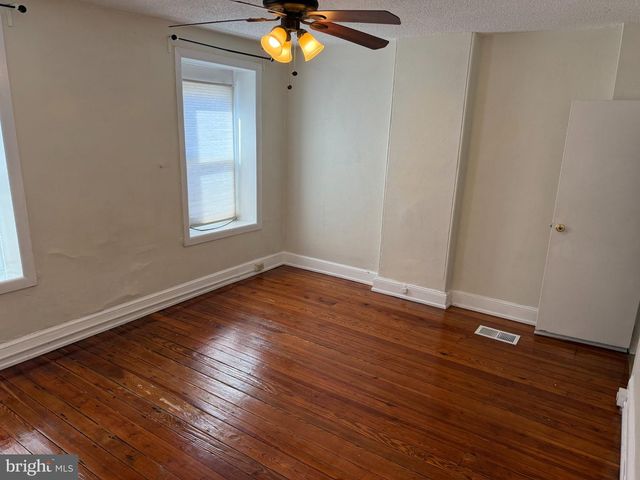 4819 OGLE ST, Philadelphia, PA 19127
