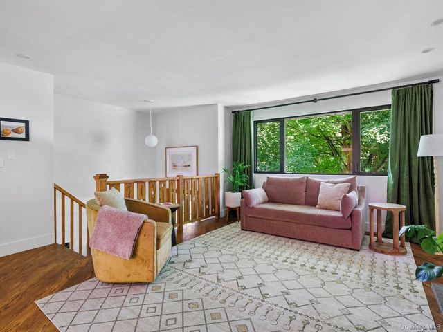 33 Alan Street, Stone Ridge, NY 12484