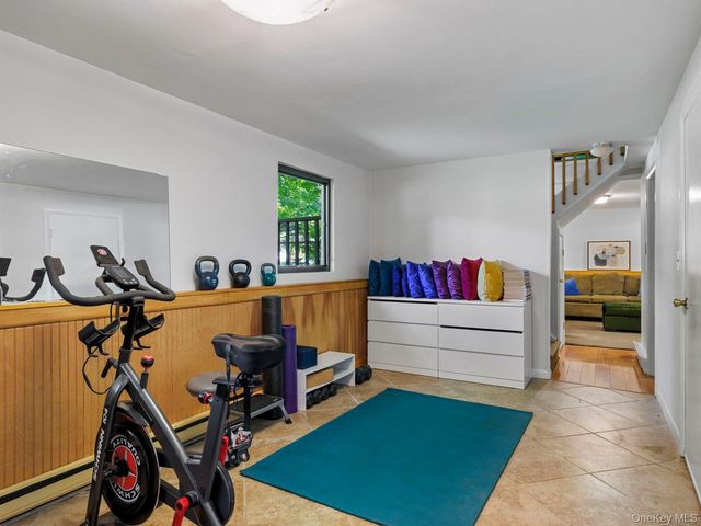 33 Alan Street, Stone Ridge, NY 12484
