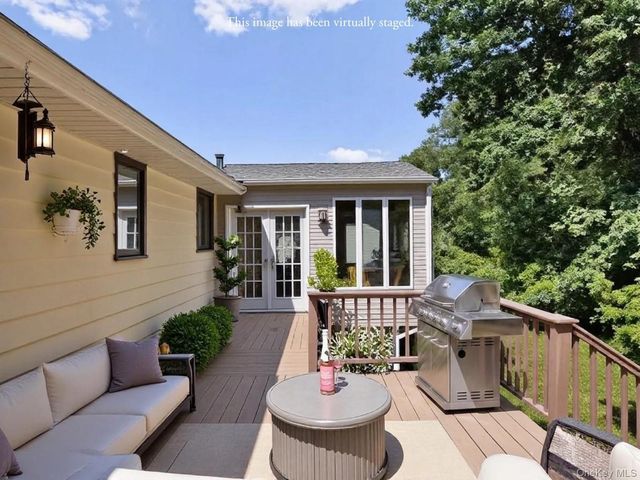 33 Alan Street, Stone Ridge, NY 12484