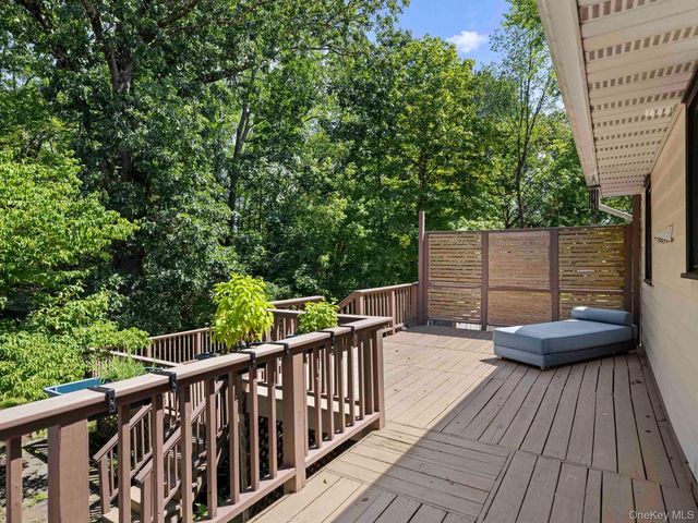 33 Alan Street, Stone Ridge, NY 12484