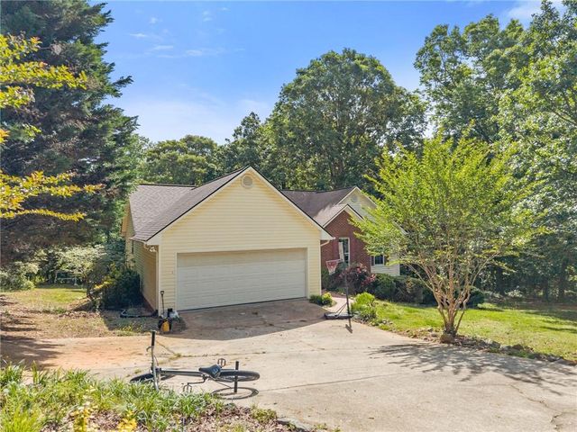 413 Rolling Meadows Drive, Cleveland, GA 30528