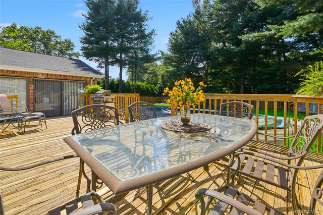 50 Glenridge Avenue, Stony Brook, NY 11790