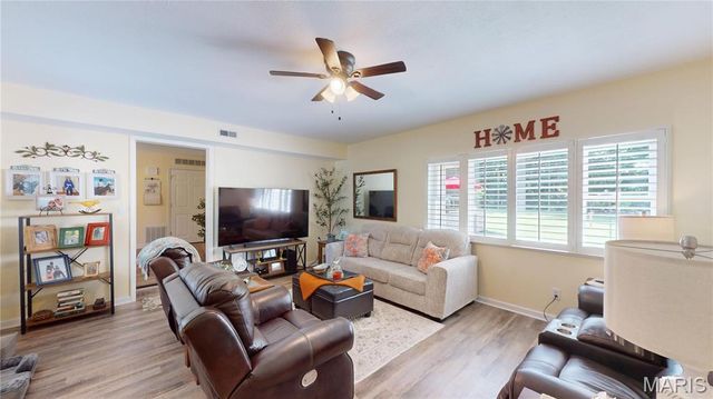 7 Fisher Lane, Greenville, IL 62246