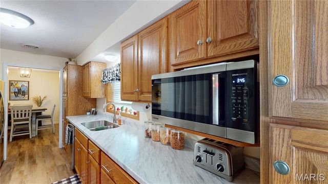 7 Fisher Lane, Greenville, IL 62246