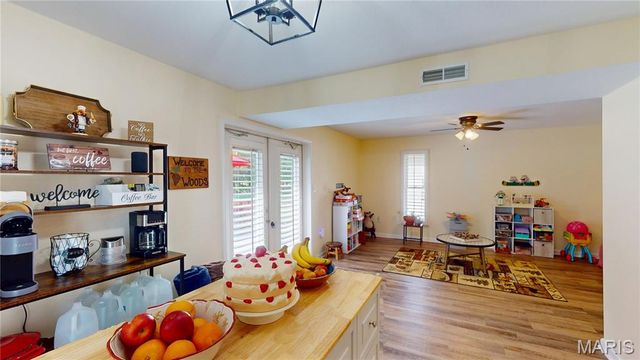 7 Fisher Lane, Greenville, IL 62246