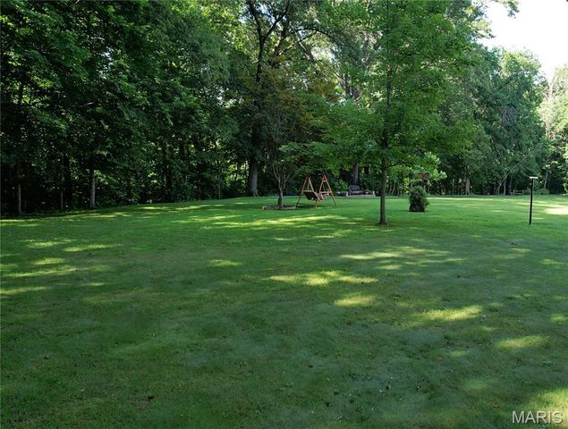 7 Fisher Lane, Greenville, IL 62246