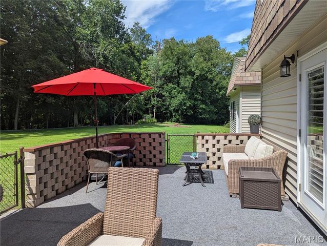 7 Fisher Lane, Greenville, IL 62246