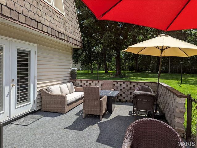 7 Fisher Lane, Greenville, IL 62246