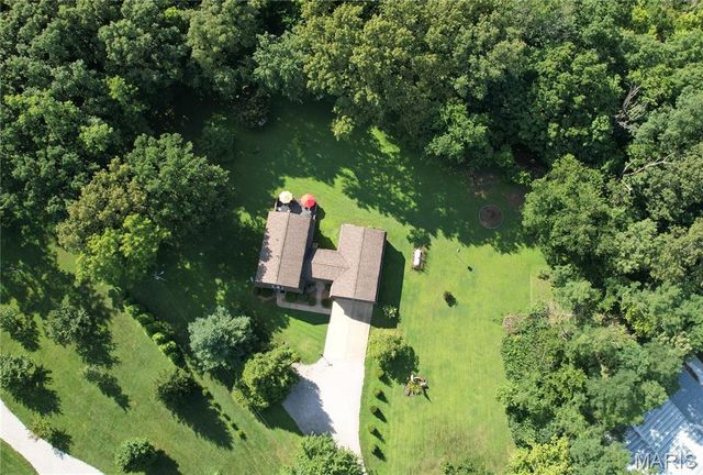 7 Fisher Lane, Greenville, IL 62246