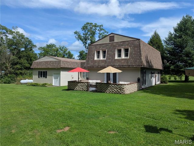 7 Fisher Lane, Greenville, IL 62246