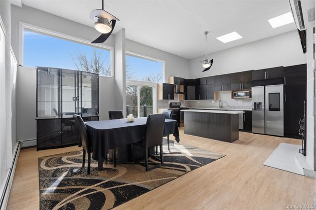 2 N Strawberry Hill Lane, West Nyack, NY 10994