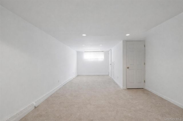 2 N Strawberry Hill Lane, West Nyack, NY 10994