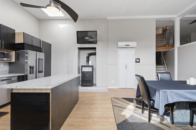 2 N Strawberry Hill Lane, West Nyack, NY 10994