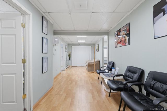 2 N Strawberry Hill Lane, West Nyack, NY 10994