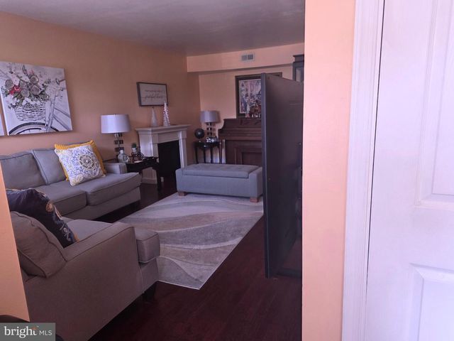 1502 ROBERTS WAY, Voorhees, NJ 08043