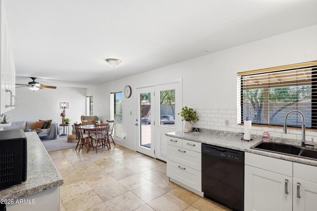 1029 W CARTER Drive, Tempe, AZ 85282