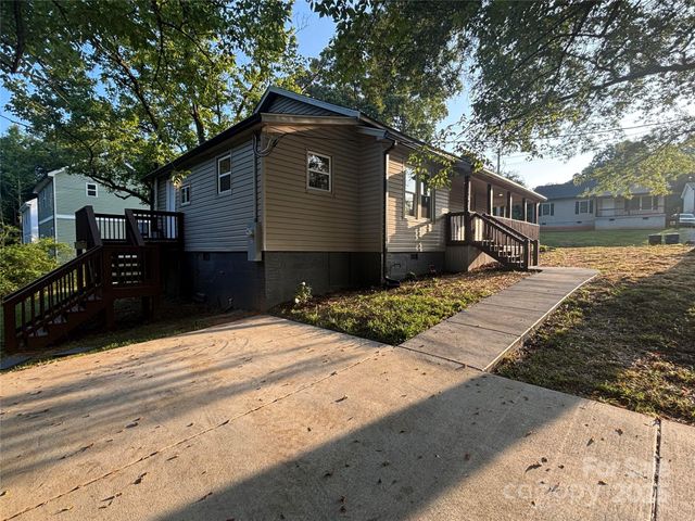 638 Old Salisbury Road, Statesville, NC 28677