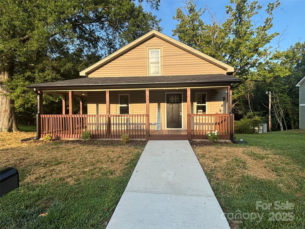 638 Old Salisbury Road, Statesville, NC 28677