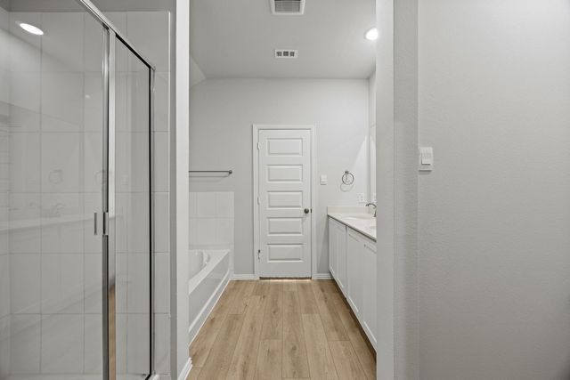 556 Stone Hollow Drive, Van Alstyne, TX 75495