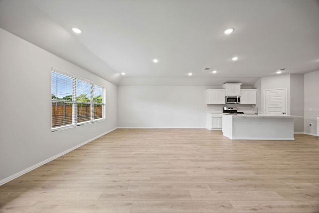 556 Stone Hollow Drive, Van Alstyne, TX 75495