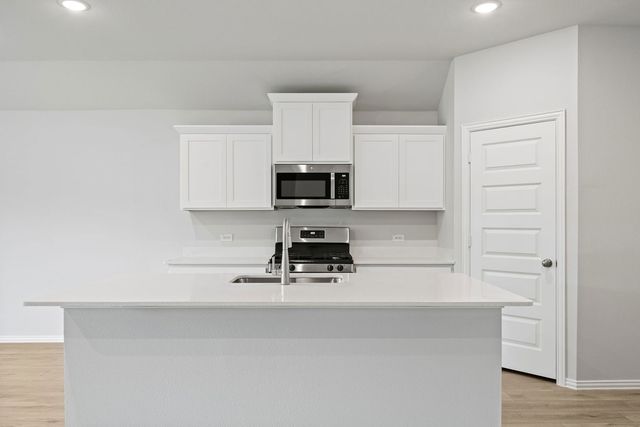 556 Stone Hollow Drive, Van Alstyne, TX 75495