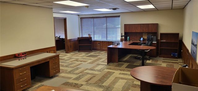 41 Terence Dr, Pleasant Hills, PA 15236