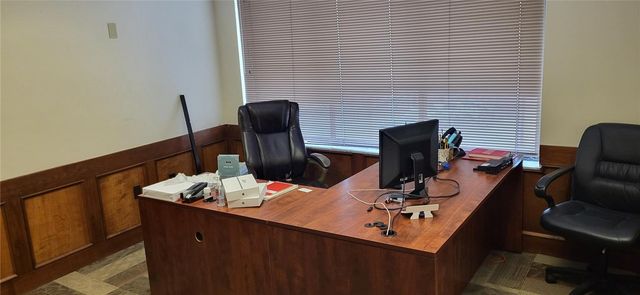 41 Terence Dr, Pleasant Hills, PA 15236