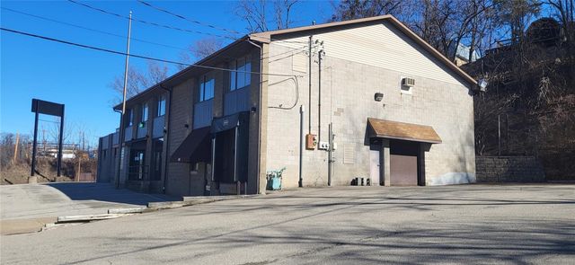 41 Terence Dr, Pleasant Hills, PA 15236