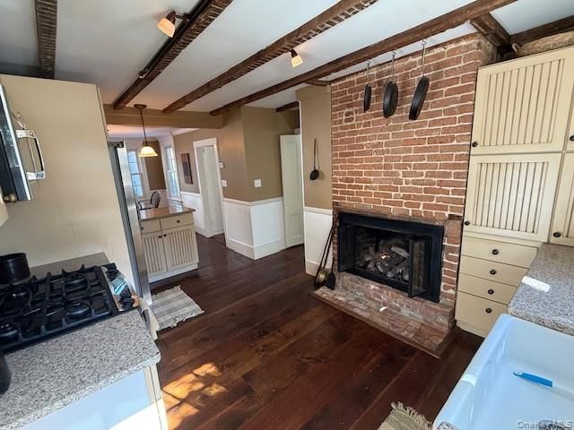 225 Christian Avenue, Stony Brook, NY 11790