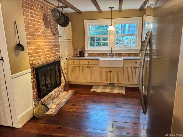 225 Christian Avenue, Stony Brook, NY 11790