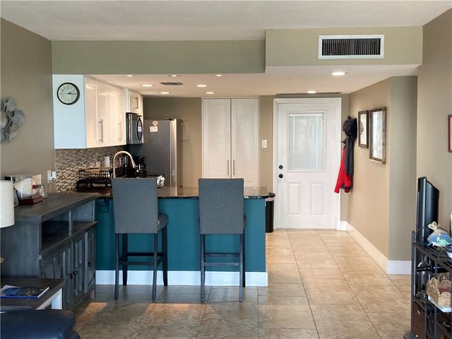 4000 Surfside Blvd 510, Corpus Christi, TX 78402