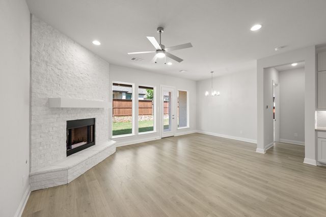 1417 Ripple Glass Boulevard, Midlothian, TX 76065