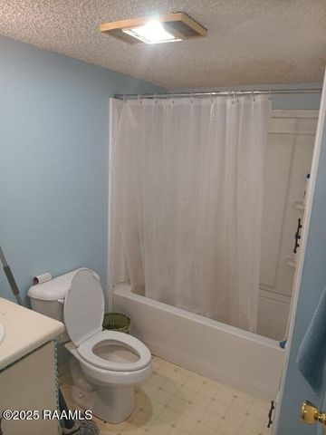 215 Lodge Drive, Lafayette, LA 70506