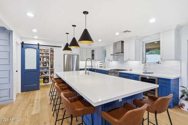 2320 E LINCOLN Way, Phoenix, AZ 85020