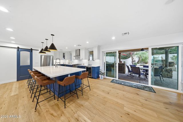 2320 E LINCOLN Way, Phoenix, AZ 85020