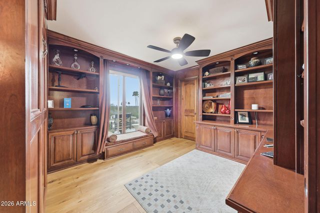 2320 E LINCOLN Way, Phoenix, AZ 85020