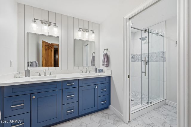 2320 E LINCOLN Way, Phoenix, AZ 85020